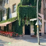 S31 - 22 Bergmannstrasse Front *