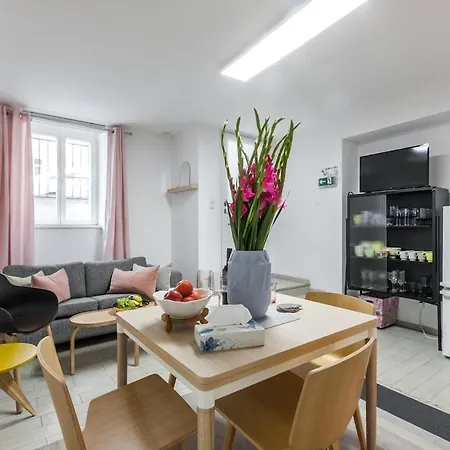 S31 - 22 Bergmannstrasse Front * ברלין