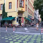 S31 - 22 Bergmannstrasse Front *